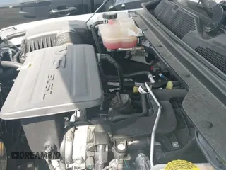 2025 Ram 1500 Big Horn z VIN 1C6RREFG6SN534289, wystawiony jako IAAI lot #41965903 z przebiegiem 11 349 mil mil oraz . Historia ofert i sprzedaży dostępna na DreamBid. Obrazek 19.