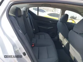 2019 Nissan Altima 2.5 S with VIN 1N4BL4BW0KC142252, listed as a IAAI auction lot 41722876 with 28,677 mi miles. Bid and sale history available at carsss.com. Image 8.