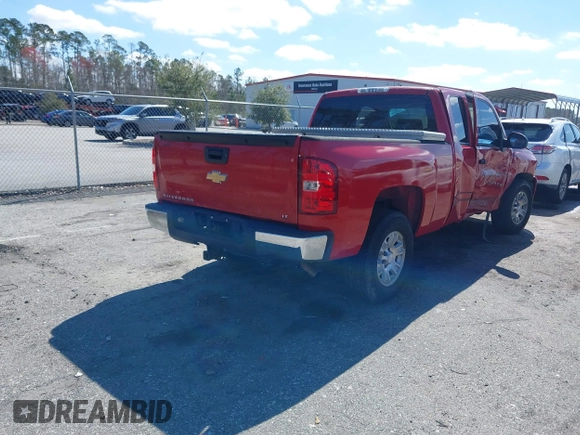 2007 Chevrolet Silverado 1500 LT w/1LT with VIN 2GCEC19C671599730, listed as a IAAI auction lot 41640569 with 192,835 mi miles. Bid and sale history available at carsss.com. Image 4.