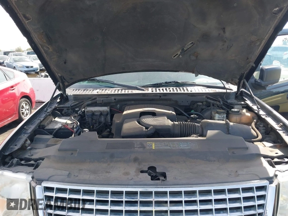 2003 Ford Expedition Eddie Bauer with VIN 1FMFU18L03LA54089, listed as a IAAI auction lot 41842194 with 33,834 mi miles. Bid and sale history available at carsss.com. Image 10.