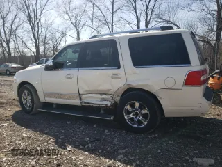 2007 Lincoln Navigator with VIN 5LMFU28567LJ24897, listed as a Copart auction lot 49324365 with Not provided miles and Salvage title. Bid and sale history available at DreamBid. Image 2.
