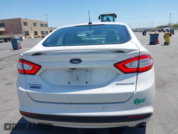 2016 Ford Fusion Titanium z VIN 3FA6P0SU1GR116118, wystawiony jako IAAI lot #42685489 z przebiegiem 138 690 mil mil oraz . Historia ofert i sprzedaży dostępna na DreamBid. Obrazek 16.