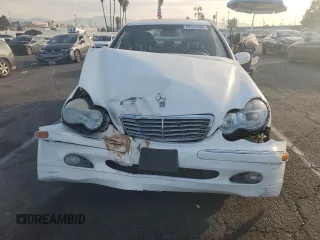 2003 Mercedes-Benz C 230/260/280/320 with VIN WDBRF64J33F391138, listed as a Copart auction lot 82374944 with 95,976 mi miles and Clean Title. Bid and sale history available at DreamBid. Image 5.