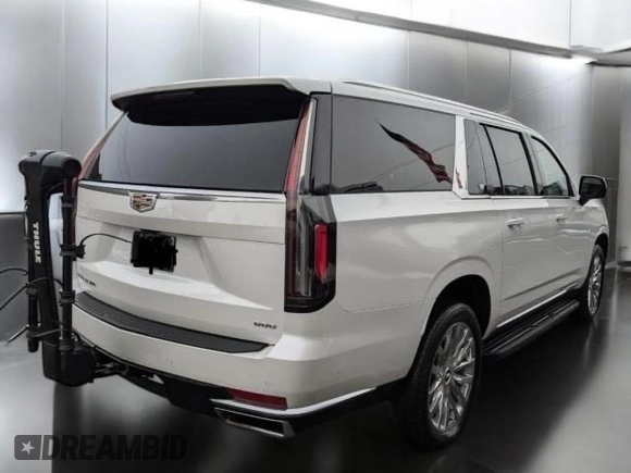 2021 Cadillac Escalade ESV Premium Luxury with VIN 1GYS4KKL7MR4240XX, listed as a Copart auction lot 49542675 with 43,637 mi miles and Clean title. Bid and sale history available at DreamBid. Image 4.