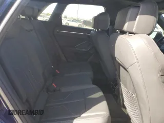 2023 Audi Q3 S line Premium z VIN WA1DECF38P1131083, wystawiony jako Copart lot #49589125 z przebiegiem 29 648 mil mil oraz Szkody całkowita. Historia ofert i sprzedaży dostępna na DreamBid. Obrazek 11.
