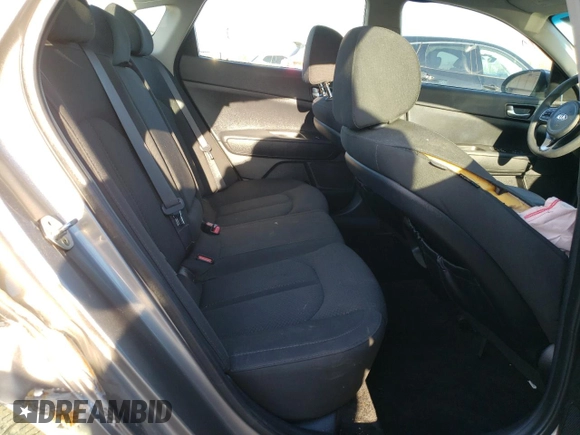2018 Kia Optima LX z VIN 5XXGT4L38JG212129, wystawiony jako Copart lot #44492865 z przebiegiem 148 415 mil mil oraz Szkoda całkowita • Salvage title. Historia ofert i sprzedaży dostępna na DreamBid. Obrazek 10.