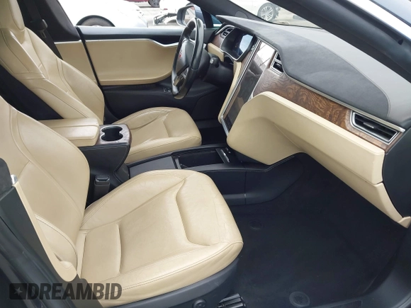 2016 Tesla Model S 90D с VIN 5YJSA1E45GF143853, выставлен на аукционе IAAI как лот 42097333 с пробегом 86 672 миль миль и . История ставок и продаж доступна на DreamBid. Изображение 5.