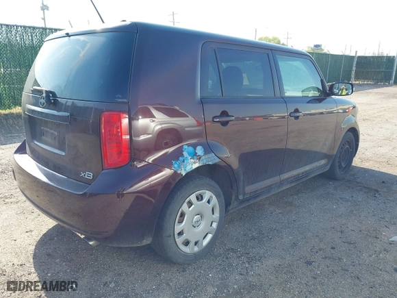 2008 Scion xB with VIN JTLKE50E581025201, listed as a IAAI auction lot 41973801 with 261,507 mi miles. Bid and sale history available at carsss.com. Image 4.