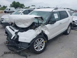 2014 Ford Explorer XLT z VIN 1FM5K7D87EGC46837, wystawiony jako IAAI lot #41951861 z przebiegiem Nie podano mil oraz . Historia ofert i sprzedaży dostępna na DreamBid. Obrazek 17.