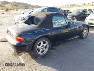 1997 BMW 3 Series 1.9L with VIN 4USCH7327VLB83072, listed as a IAAI auction lot 41506184 with 189,326 mi miles. Bid and sale history available at carsss.com. Image 4.