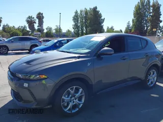 2024 Dodge Hornet R/T с VIN ZACPDFCW7R3A33260, выставлен на аукционе IAAI как лот 42780843 с пробегом 33 932 миль миль и . История ставок и продаж доступна на DreamBid. Изображение 6.