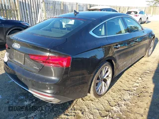 2022 Audi A5 Sportback Premium Plus z VIN WAUCBCF54NA032542, wystawiony jako IAAI lot #41227978 z przebiegiem 42 344 mil mil oraz . Historia ofert i sprzedaży dostępna na DreamBid. Obrazek 4.