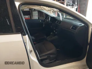 2011 Volkswagen Jetta SE with VIN 3VWDX7AJXBM315916, listed as a IAAI auction lot 42311284 with 207,297 mi miles and . Bid and sale history available at DreamBid. Image 5.