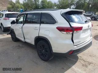 2019 Toyota Highlander SE with VIN 5TDKZRFHXKS308146, listed as a IAAI auction lot 41556837 with 52,555 mi miles. Bid and sale history available at carsss.com. Image 3.