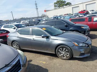 2020 Nissan Altima 2.5 S with VIN 1N4BL4BV5LC204723, listed as a IAAI auction lot 41794841 with 170,043 mi miles. Bid and sale history available at carsss.com. Image 13.
