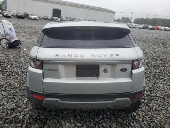 2013 Land Rover Range Rover Evoque Pure Plus z VIN SALVP2BG1DH845186, wystawiony jako Copart lot #57889835 z przebiegiem Nie podano mil oraz Szkoda całkowita • Salvage title. Historia ofert i sprzedaży dostępna na DreamBid. Obrazek 6.