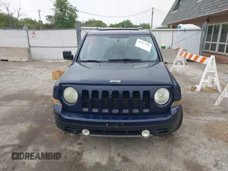 2012 Jeep Patriot Limited z VIN 1C4NJPCBXCD623275, wystawiony jako IAAI lot #42327596 z przebiegiem 59 495 mil mil oraz . Historia ofert i sprzedaży dostępna na DreamBid. Obrazek 13.