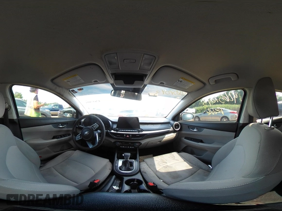 2019 Kia Forte LXS z VIN 3KPF24AD9KE131628, wystawiony jako IAAI lot #42657093 z przebiegiem 163 737 mil mil oraz . Historia ofert i sprzedaży dostępna na DreamBid. Obrazek 19.