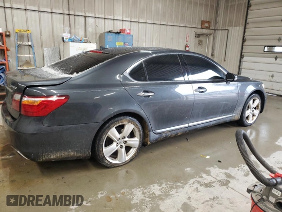 2011 Lexus LS 460 z VIN JTHBL5EFXB5105854, wystawiony jako Copart lot #44451525 z przebiegiem 166 136 mil mil oraz Szkoda całkowita • Salvage title. Historia ofert i sprzedaży dostępna na DreamBid. Obrazek 3.