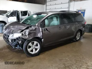 2012 Toyota Sienna LE AAS с VIN 5TDKK3DC0CS214223, выставлен на аукционе Copart как лот 59543515 с пробегом 112 429 миль миль и Списание • Salvage title. История ставок и продаж доступна на DreamBid. Изображение 1.