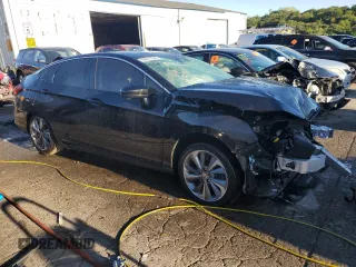 2018 Honda Clarity Plug-In Hybrid with VIN JHMZC5F17JC002743, listed as a Copart auction lot 69611544 with 0 mi miles and Salvage Title. Bid and sale history available at carsss.com. Image 4.