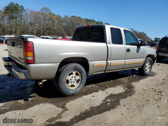 2001 Chevrolet Silverado 1500 LT with VIN 1GCEC19T41Z189653, listed as a Copart auction lot 49685925 with 393,922 mi miles and Salvage Title. Bid and sale history available at carsss.com. Image 3.