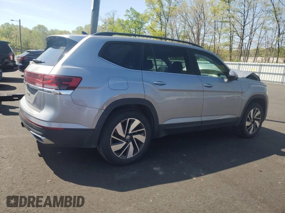 2024 Volkswagen Atlas SE with VIN 1V2WR2CA4RC567340, listed as a Copart auction lot 54665765 with 24,743 mi miles and Salvage title. Bid and sale history available at DreamBid. Image 3.