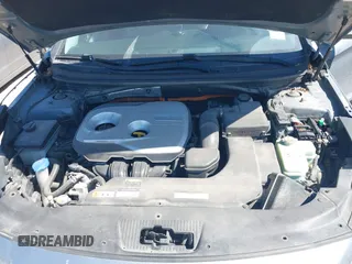 2016 Hyundai Sonata Hybrid SE with VIN KMHE24L15GA025570, listed as a IAAI auction lot 41735029 with 142,346 mi miles. Bid and sale history available at carsss.com. Image 10.