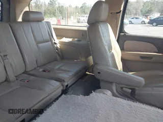 2011 Chevrolet Suburban LT with VIN 1GNSCJE06BR402433, listed as a IAAI auction lot 41819335 with 203,335 mi miles. Bid and sale history available at carsss.com. Image 8.