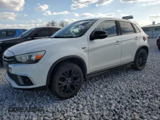 2019 Mitsubishi Outlander ES z VIN JA4AR3AU3KU033139, wystawiony jako Copart lot #53432585 z przebiegiem 165 424 mil mil oraz Szkody całkowita. Historia ofert i sprzedaży dostępna na DreamBid. Obrazek 1.