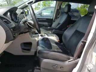 2018 Dodge Grand Caravan SXT z VIN 2C4RDGCG8JR249568, wystawiony jako Copart lot #55270675 z przebiegiem 146 666 mil mil oraz Szkoda całkowita • Salvage title. Historia ofert i sprzedaży dostępna na DreamBid. Obrazek 7.