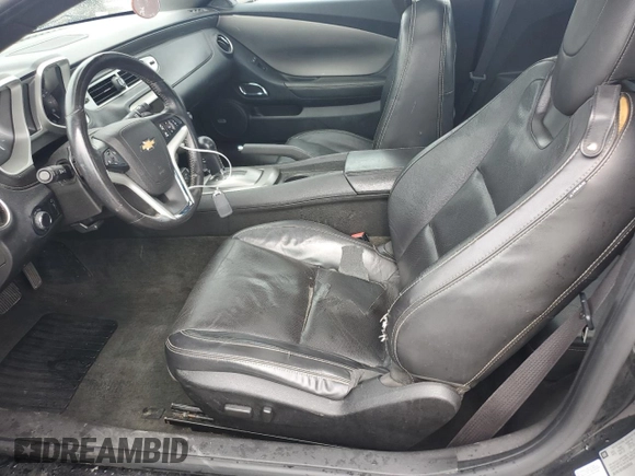 2013 Chevrolet Camaro LT z VIN 2G1FC1E31D9228586, wystawiony jako Copart lot #59762765 z przebiegiem 204 854 mil mil oraz Szkoda całkowita • Salvage title. Historia ofert i sprzedaży dostępna na DreamBid. Obrazek 7.
