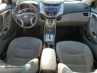 2013 Hyundai Elantra GLS z VIN 5NPDH4AEXDH319488, wystawiony jako Copart lot #53464885 z przebiegiem 279 079 mil mil oraz Szkoda całkowita • Salvage title. Historia ofert i sprzedaży dostępna na DreamBid. Obrazek 8.