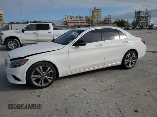 2019 Mercedes-Benz C 300 z VIN 55SWF8DB9KU289367, wystawiony jako Copart lot #56539955 z przebiegiem 72 235 mil mil oraz Szkoda całkowita • Salvage title. Historia ofert i sprzedaży dostępna na DreamBid. Obrazek 1.