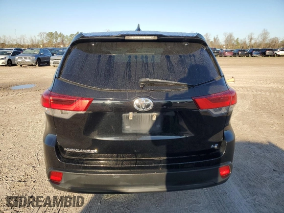 2017 Toyota Highlander LE with VIN 5TDZZRFH4HS233645, listed as a Copart auction lot 48684015 with 113,418 mi miles and Salvage title. Bid and sale history available at DreamBid. Image 6.