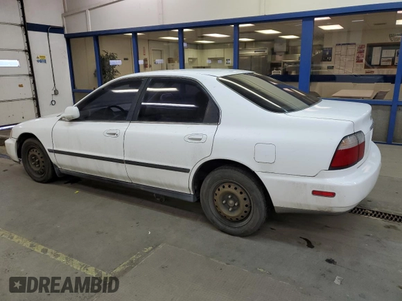 1997 Honda Accord LX with VIN 1HGCD5635VA217885, listed as a Copart auction lot 84570524 with 259,566 mi miles and Clean Title. Bid and sale history available at carsss.com. Image 2.