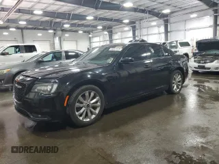 2017 Chrysler 300 S z VIN 2C3CCAGG3HH553184, wystawiony jako Copart lot #58547575 z przebiegiem 105 272 mil mil oraz Szkoda całkowita • Salvage title. Historia ofert i sprzedaży dostępna na DreamBid. Obrazek 1.