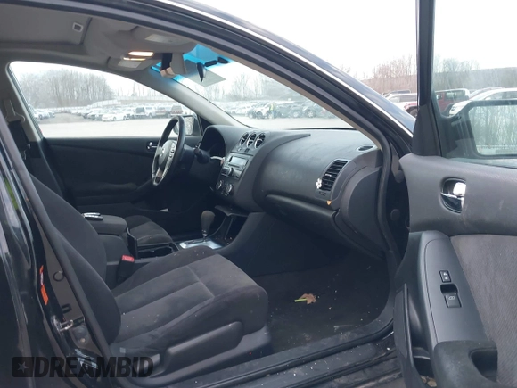 2008 Nissan Altima 2.5 SL with VIN 1N4AL21E78N559759, listed as a IAAI auction lot 41822280 with 175,100 mi miles. Bid and sale history available at carsss.com. Image 5.