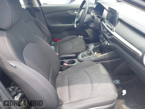 2019 Kia Forte LXS with VIN 3KPF24AD8KE062723, listed as a IAAI auction lot 42511450 with 47,925 mi miles and . Bid and sale history available at DreamBid. Image 5.