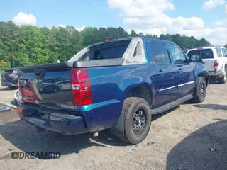 2007 Chevrolet Avalanche LTZ z VIN 3GNFK12367G124840, wystawiony jako IAAI lot #42222824 z przebiegiem 210 763 mil mil oraz . Historia ofert i sprzedaży dostępna na DreamBid. Obrazek 4.
