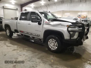 2020 Chevrolet Silverado 3500HD LT with VIN 1GC4YTEY1LF180276, listed as a Copart auction lot 84657674 with 137,071 mi miles and Salvage Title. Bid and sale history available at carsss.com. Image 4.