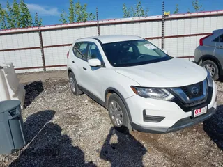 2017 Nissan Rogue SV z VIN KNMAT2MTXHP609952, wystawiony jako IAAI lot #42149361 z przebiegiem 105 911 mil mil oraz . Historia ofert i sprzedaży dostępna na DreamBid. Obrazek 1.