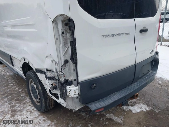 2015 Ford Transit Van with VIN 1FTBW2CM0FKA39962, listed as a IAAI auction lot 41370832 with NaN miles. Bid and sale history available at carsss.com. Image 17.