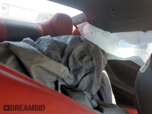 2015 Lexus RC F F z VIN JTHHP5BC5F5004400, wystawiony jako Copart lot #54852734 z przebiegiem Nie podano mil oraz Szkody całkowita. Historia ofert i sprzedaży dostępna na DreamBid. Obrazek 10.