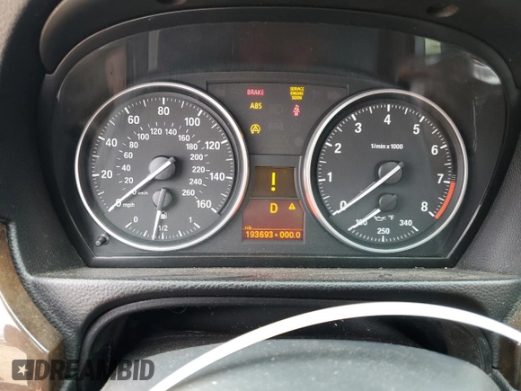 2009 BMW 3 Series 328i with VIN WBAPH77519NM29940, listed as a Copart auction lot 46677745 with 193,693 mi miles and Clean Title. Bid and sale history available at carsss.com. Image 9.