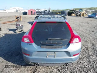 2011 Volvo C30 z VIN YV1672MK4B2248010, wystawiony jako IAAI lot #42081566 z przebiegiem 120 260 mil mil oraz . Historia ofert i sprzedaży dostępna na DreamBid. Obrazek 16.