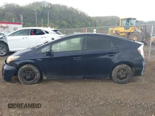 2013 Toyota Prius One with VIN JTDKN3DU5D1633618, listed as a IAAI auction lot 42125827 with 300,000 mi miles. Bid and sale history available at carsss.com. Image 15.