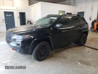 2019 Jeep Cherokee Trailhawk z VIN 1C4PJMBX2KD317917, wystawiony jako Copart lot #61079955 z przebiegiem 94 169 mil mil oraz Czysty tytuł • Clean title. Historia ofert i sprzedaży dostępna na DreamBid. Obrazek 1.