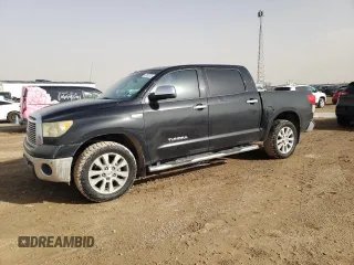 2013 Toyota Tundra Limited z VIN 5TFFY5F19DX133658, wystawiony jako Copart lot #47407015 z przebiegiem 154 996 mil mil oraz Szkoda całkowita • Salvage title. Historia ofert i sprzedaży dostępna na DreamBid. Obrazek 1.