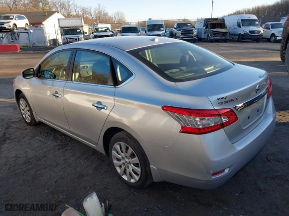 2015 Nissan Sentra SV with VIN 3N1AB7AP7FY272033, listed as a IAAI auction lot 41440665 with 95,709 mi miles. Bid and sale history available at carsss.com. Image 3.